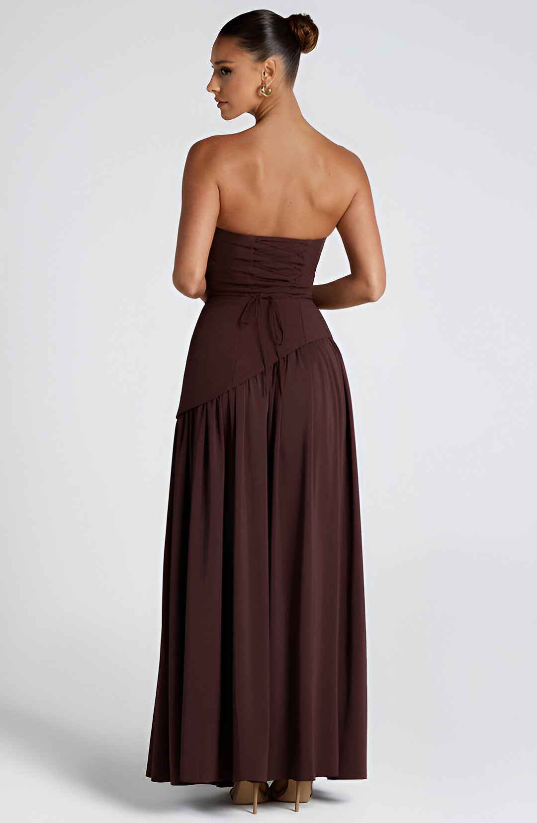 Maxi Dress : Robe Longue Tessa Femme - Coupe Fluide Dos Plongeant Bretelles Fines dans de Marche Lino