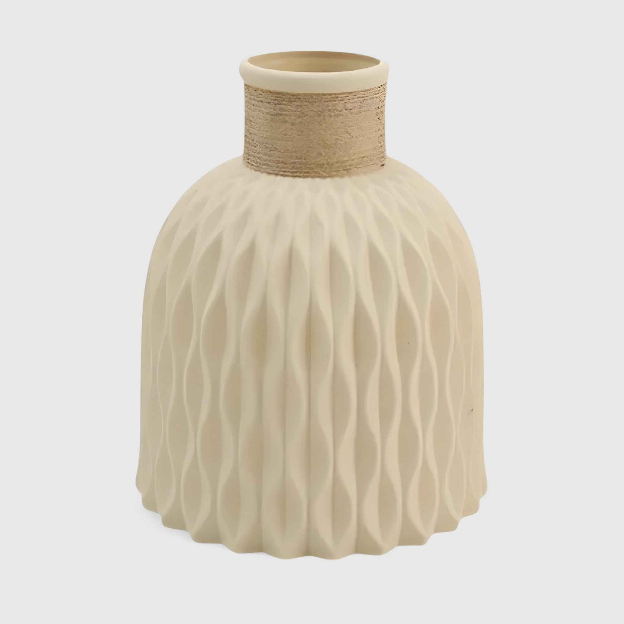 Vases : Vase Décoratif en Plastique Tressé Accessoires De Jardin dans Beige de Marche Lino