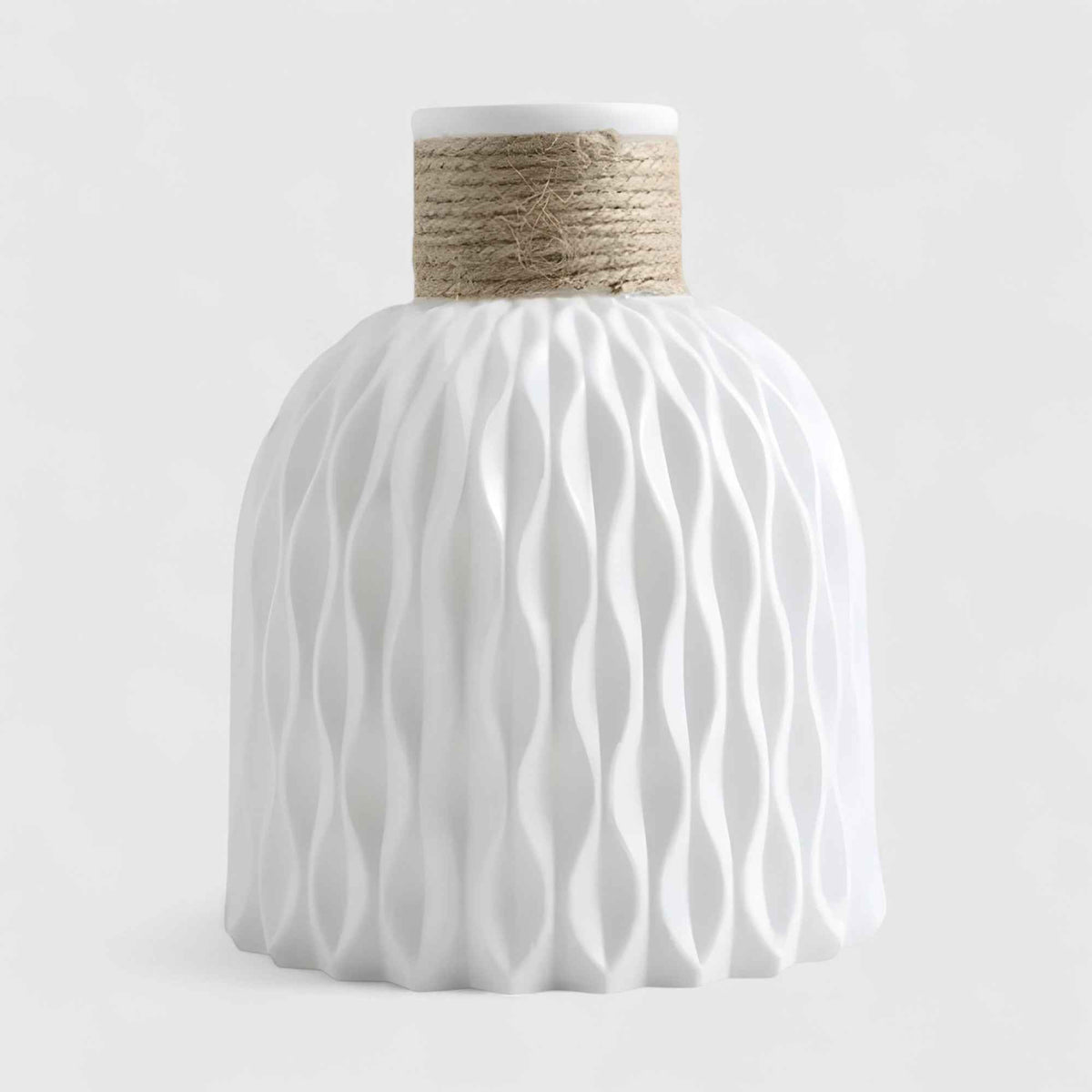 Vases : Vase Décoratif en Plastique Tressé Accessoires De Jardin dans Blanc de Marche Lino