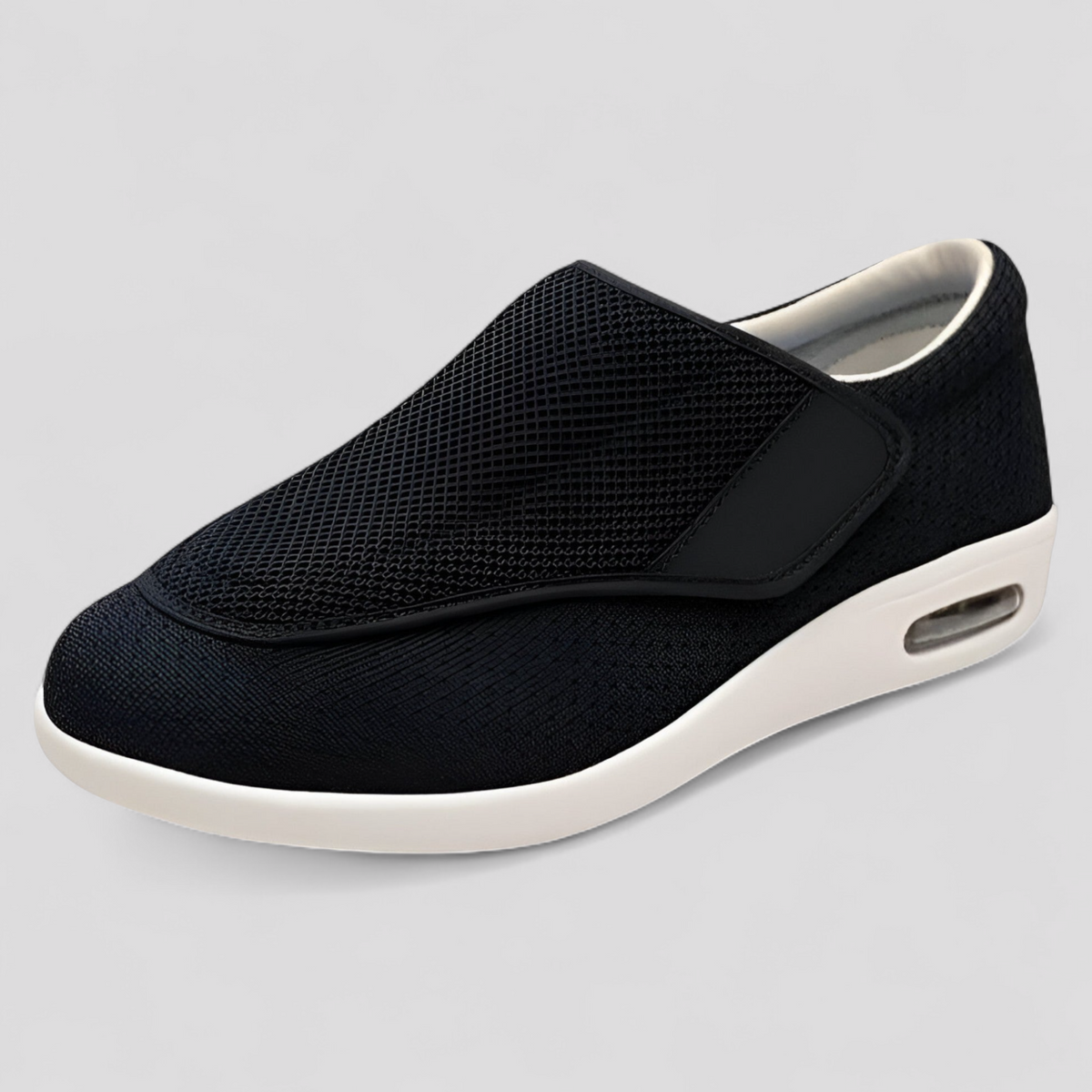 shoes : EasyStep | Chaussures confort - Rembourrées et légères dans Noir (semelle blanche) de Concept Odense