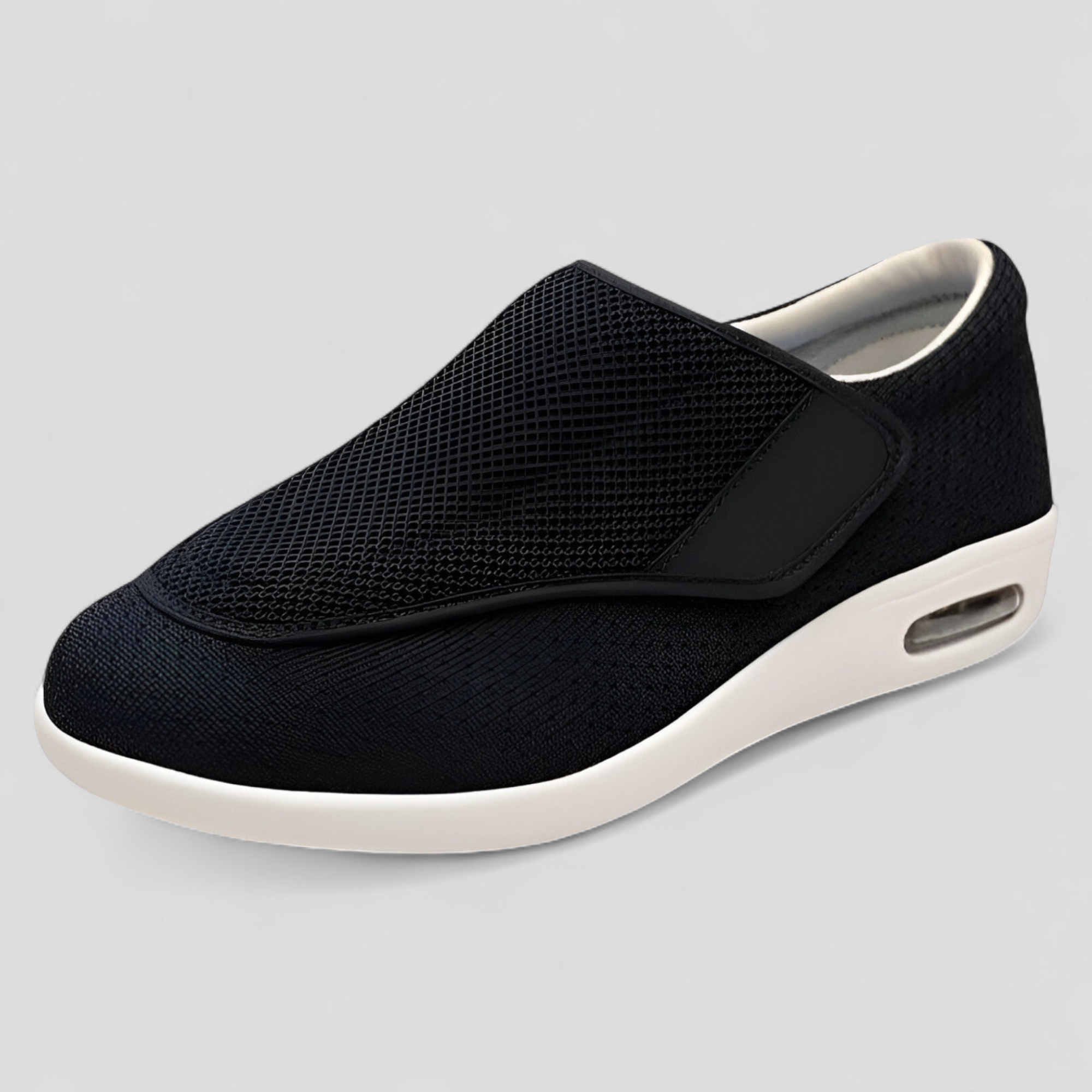 shoes : EasyStep | Chaussures confort - Rembourrées et légères dans Noir (semelle blanche) de Concept Odense