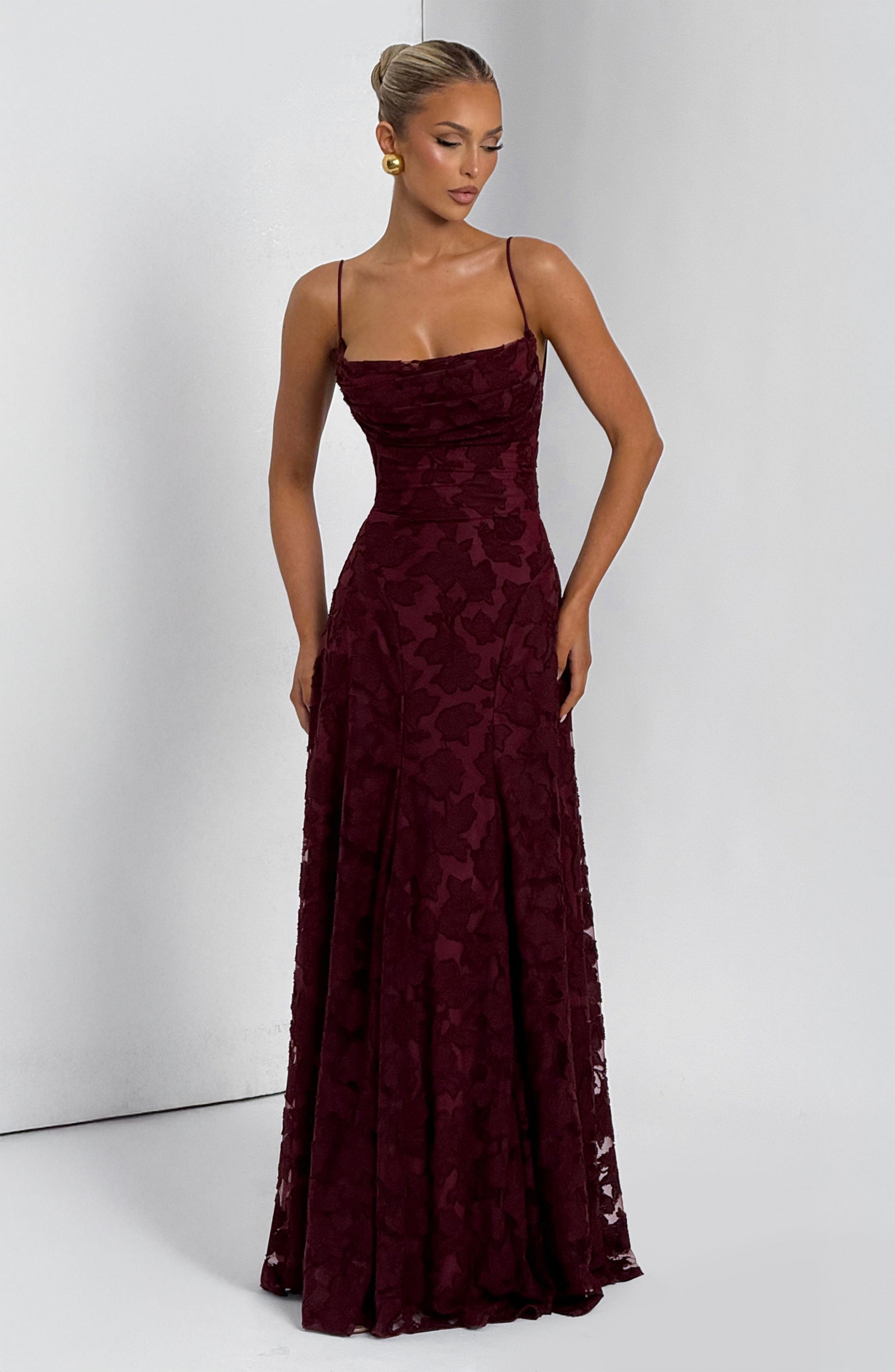Maxi Dress : Robe longue fleurie - Bretelles fines, dos lacé femme dans de Marche Lino