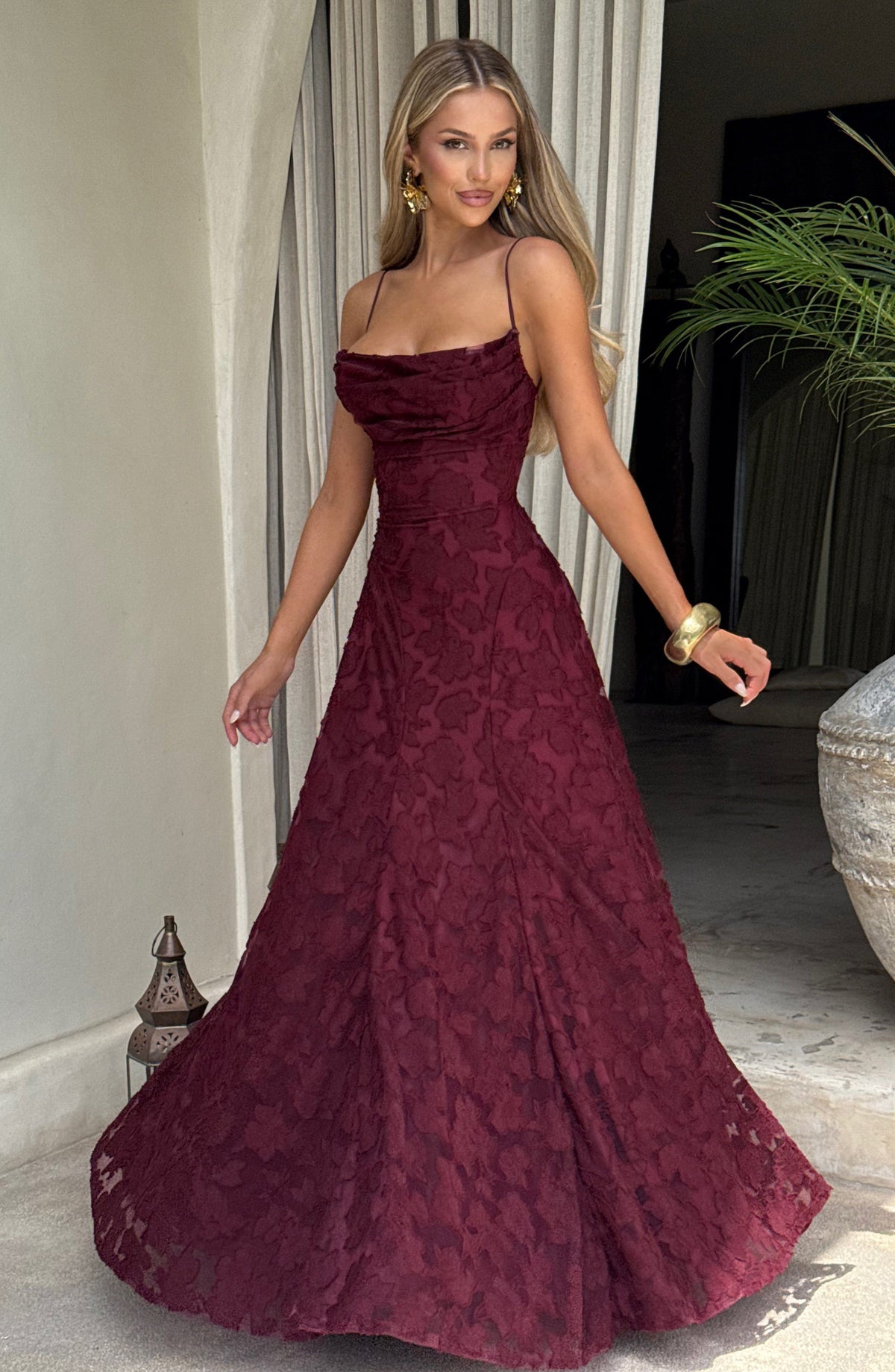 Maxi Dress : Robe longue fleurie - Bretelles fines, dos lacé femme dans de Marche Lino