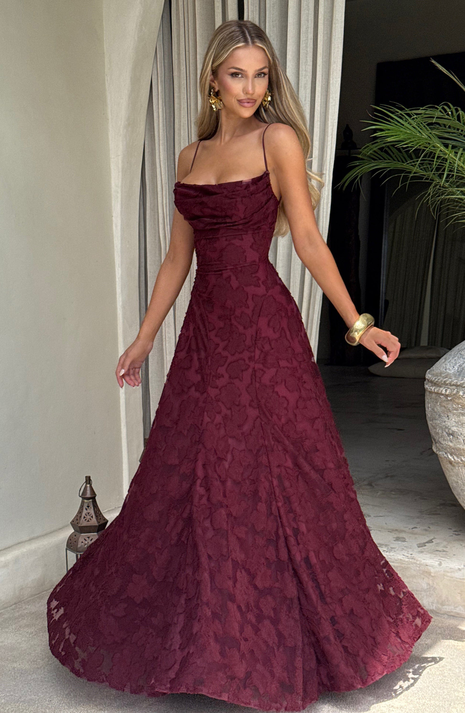 Maxi Dress : Robe longue fleurie - Bretelles fines, dos lacé femme dans de Marche Lino