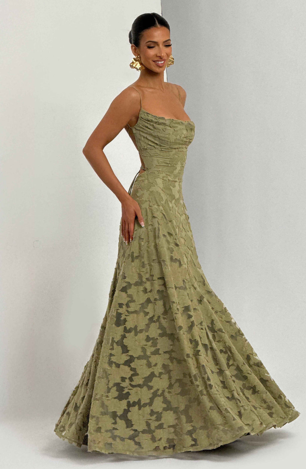 Maxi Dress : Robe longue fleurie - Bretelles fines, dos lacé femme dans de Marche Lino
