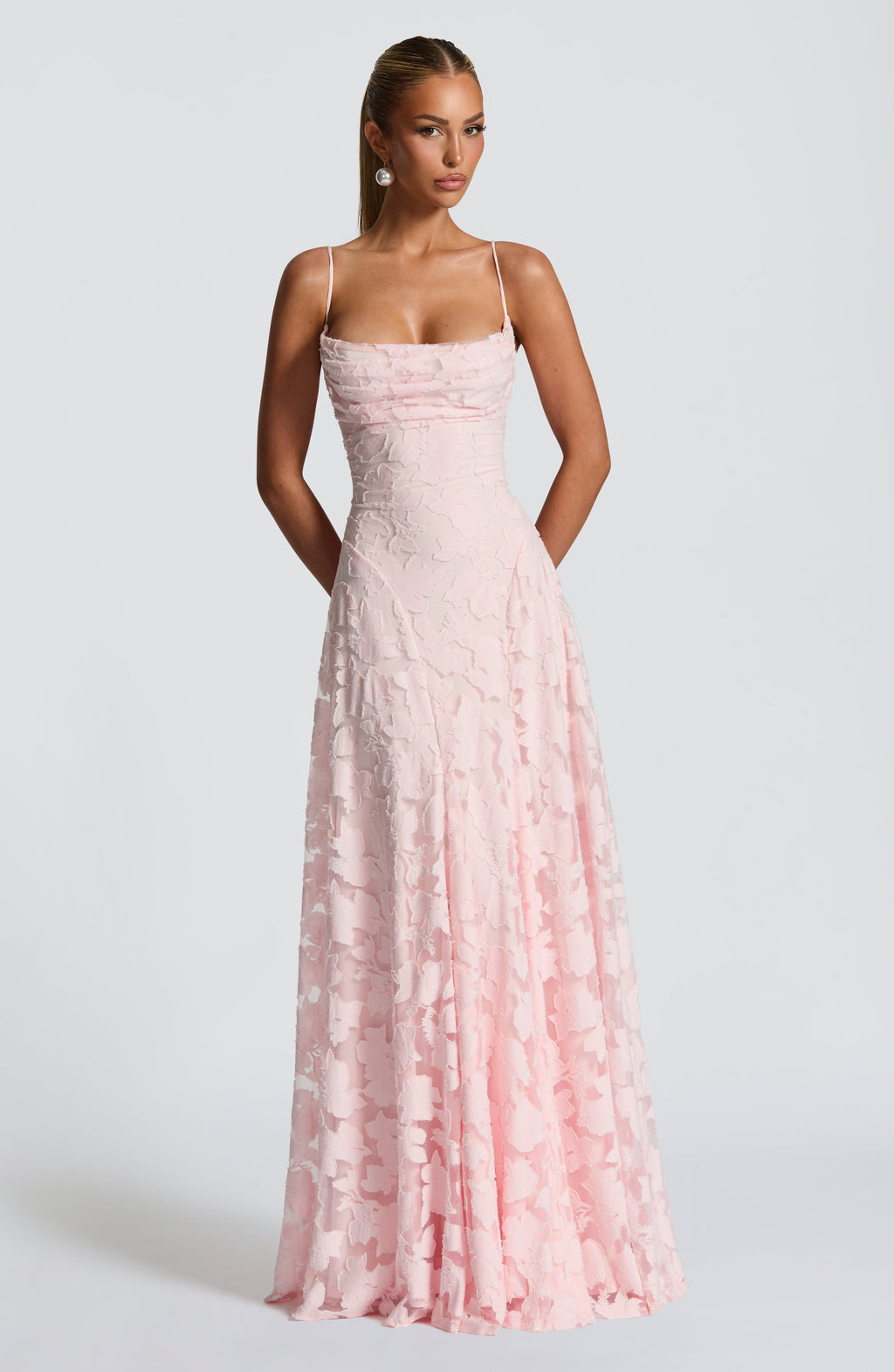 Maxi Dress : Robe longue fleurie - Bretelles fines, dos lacé femme dans de Marche Lino