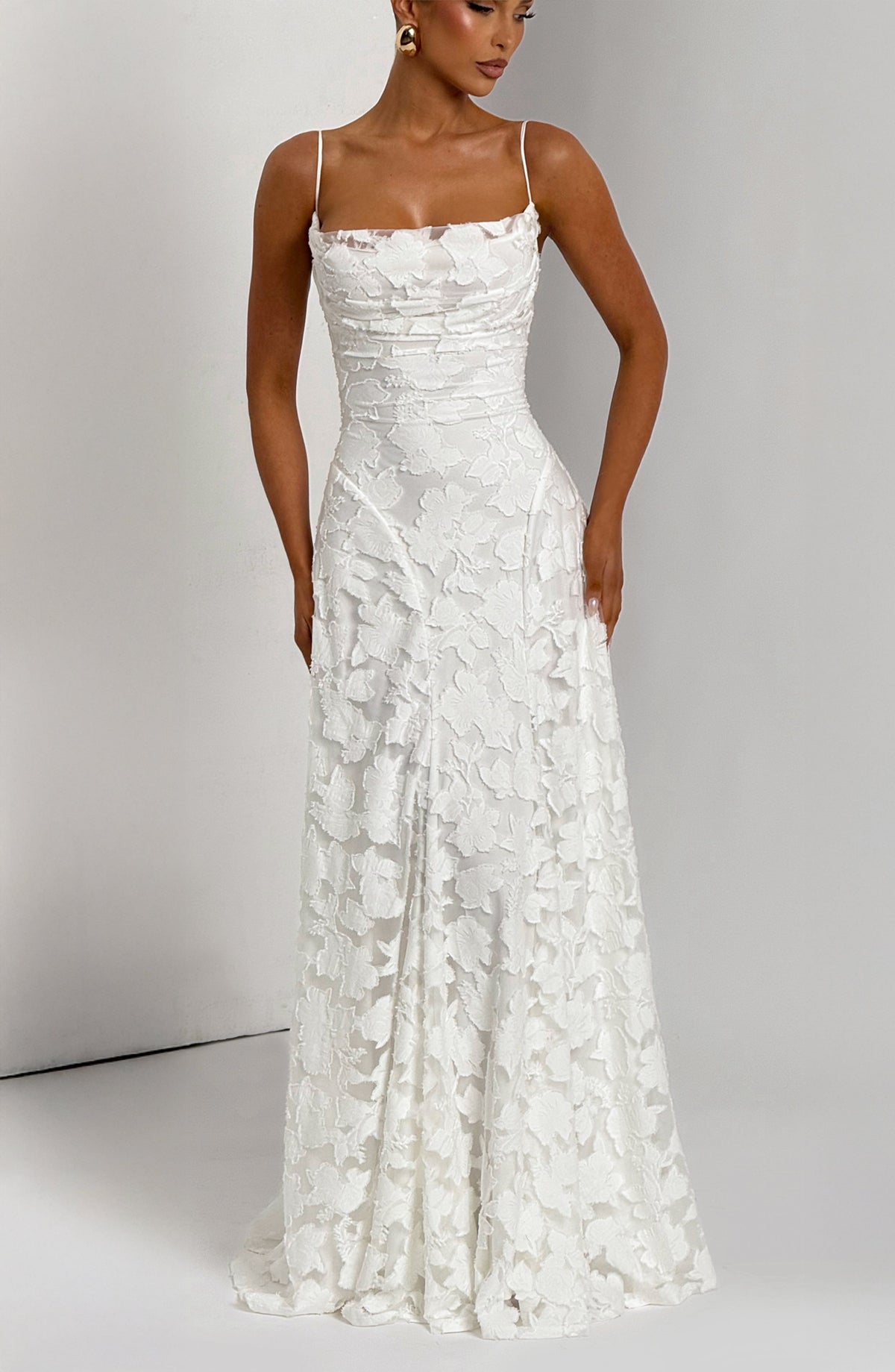 Maxi Dress : Robe longue fleurie - Bretelles fines, dos lacé femme dans de Marche Lino