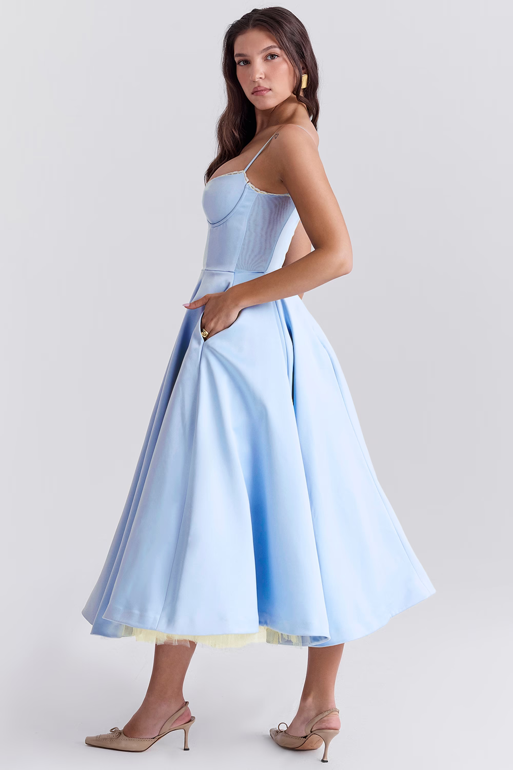 Midi Dress : Robe Midi Bustier Femme - Dentelle Délicate, Jupe Évasée Fluide dans de Marche Lino
