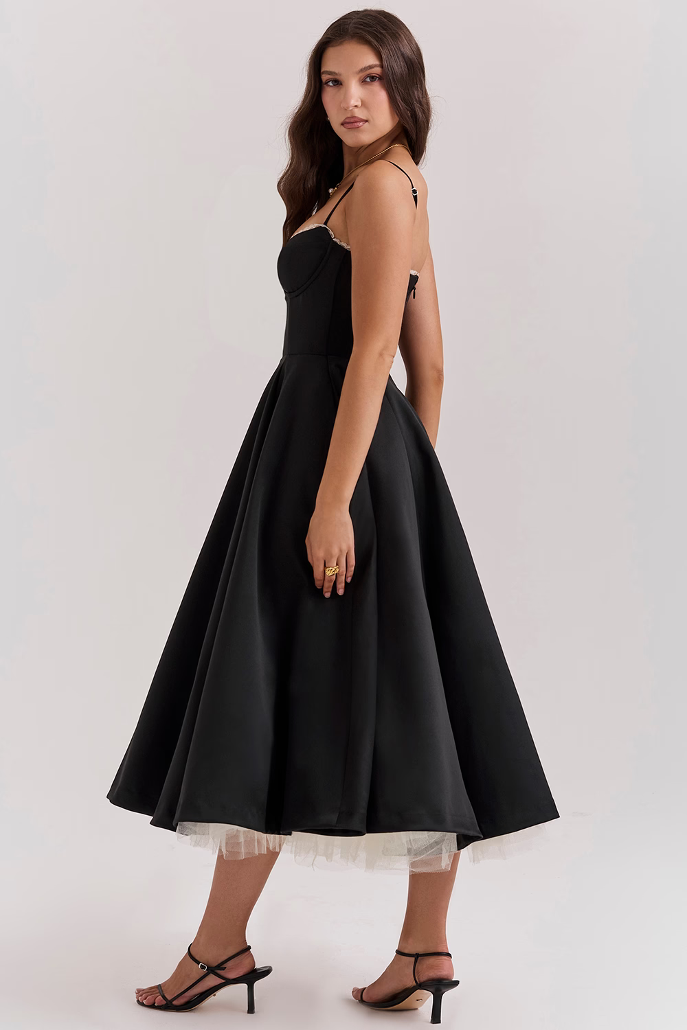 Midi Dress : Robe Midi Bustier Femme - Dentelle Délicate, Jupe Évasée Fluide dans de Marche Lino