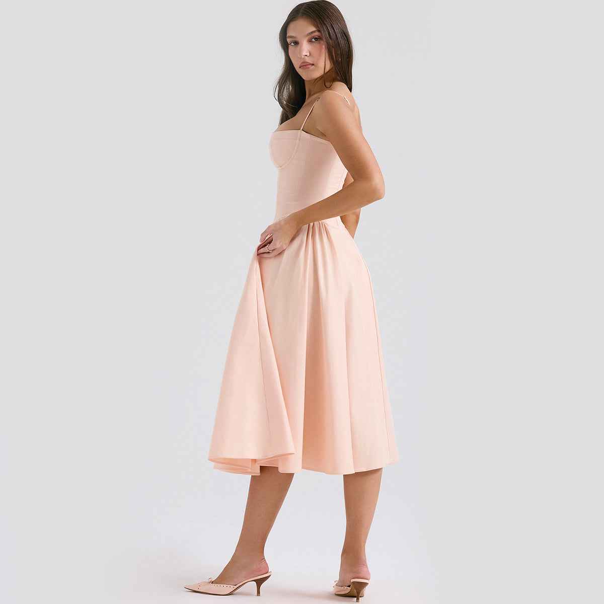 Midi Dress : Robe midi femme - Corset, décolleté en cœur, fines bretelles et poches dans de Marche Lino