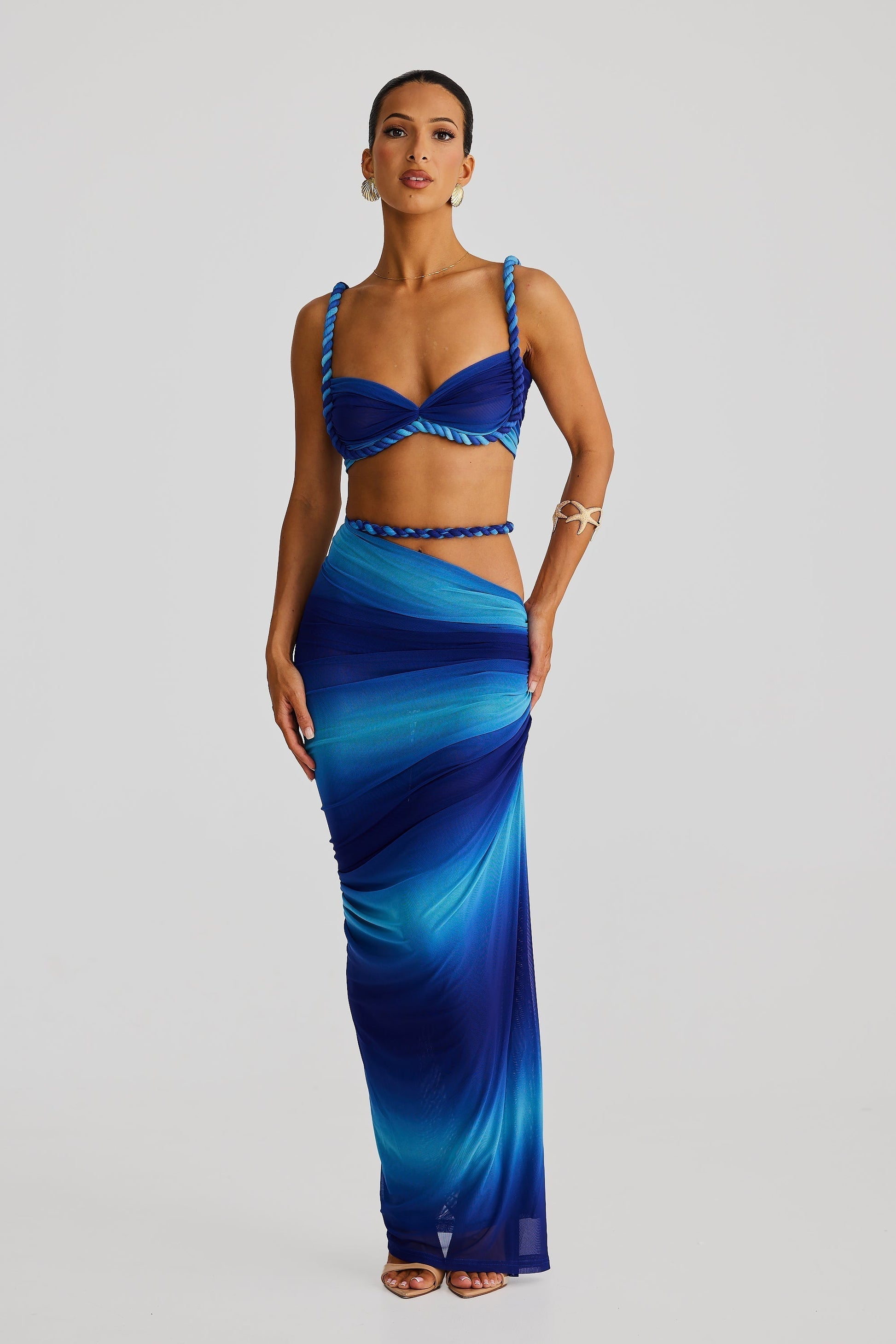 Set Women : Ensemble femme avec haut bustier et jupe longue à bretelles tressées et fronces latérales dans de Marche Lino