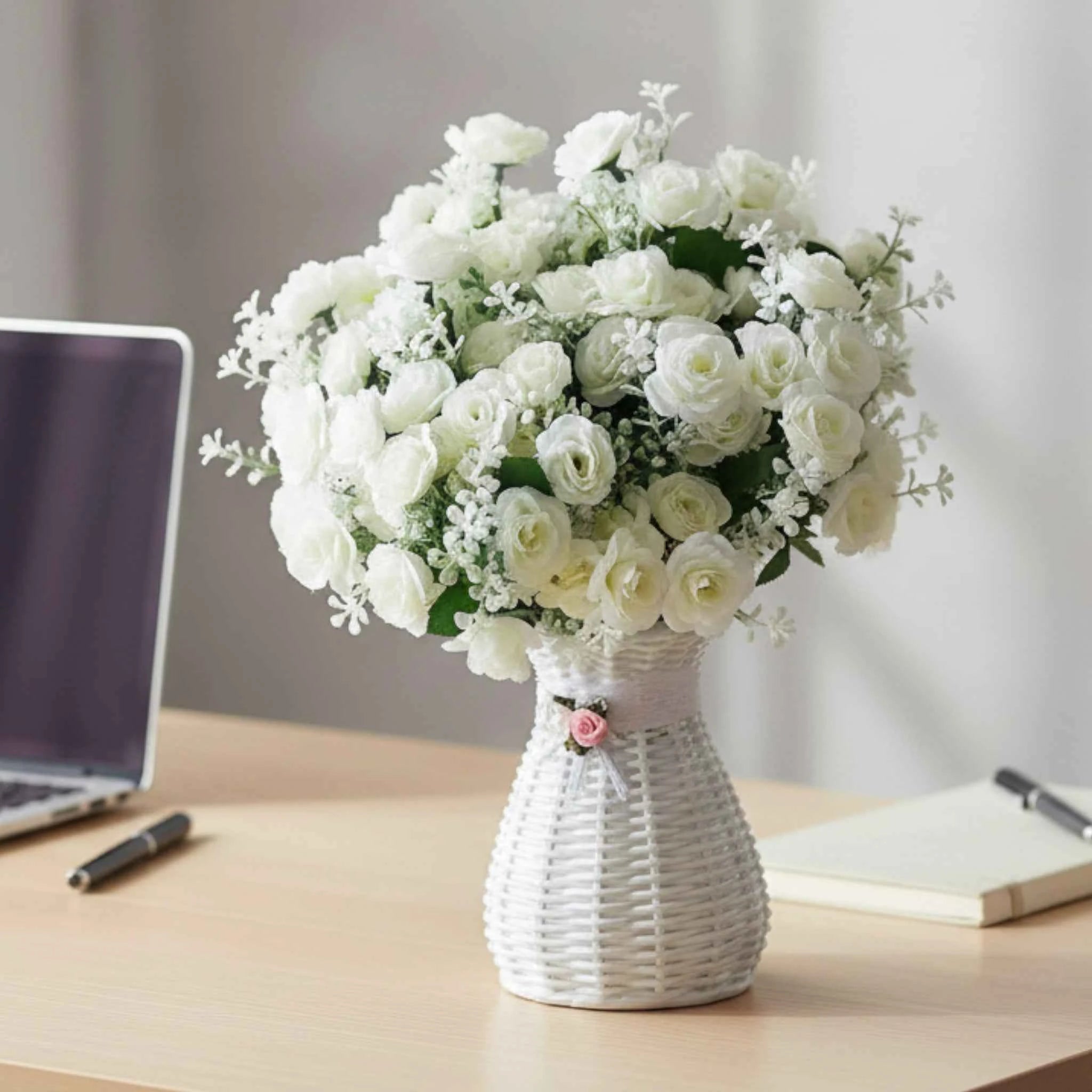 Fleurs artificielles : Bouquet Homme de Mini-roses Artificielles en Dentelle Homme dans de Marche Lino
