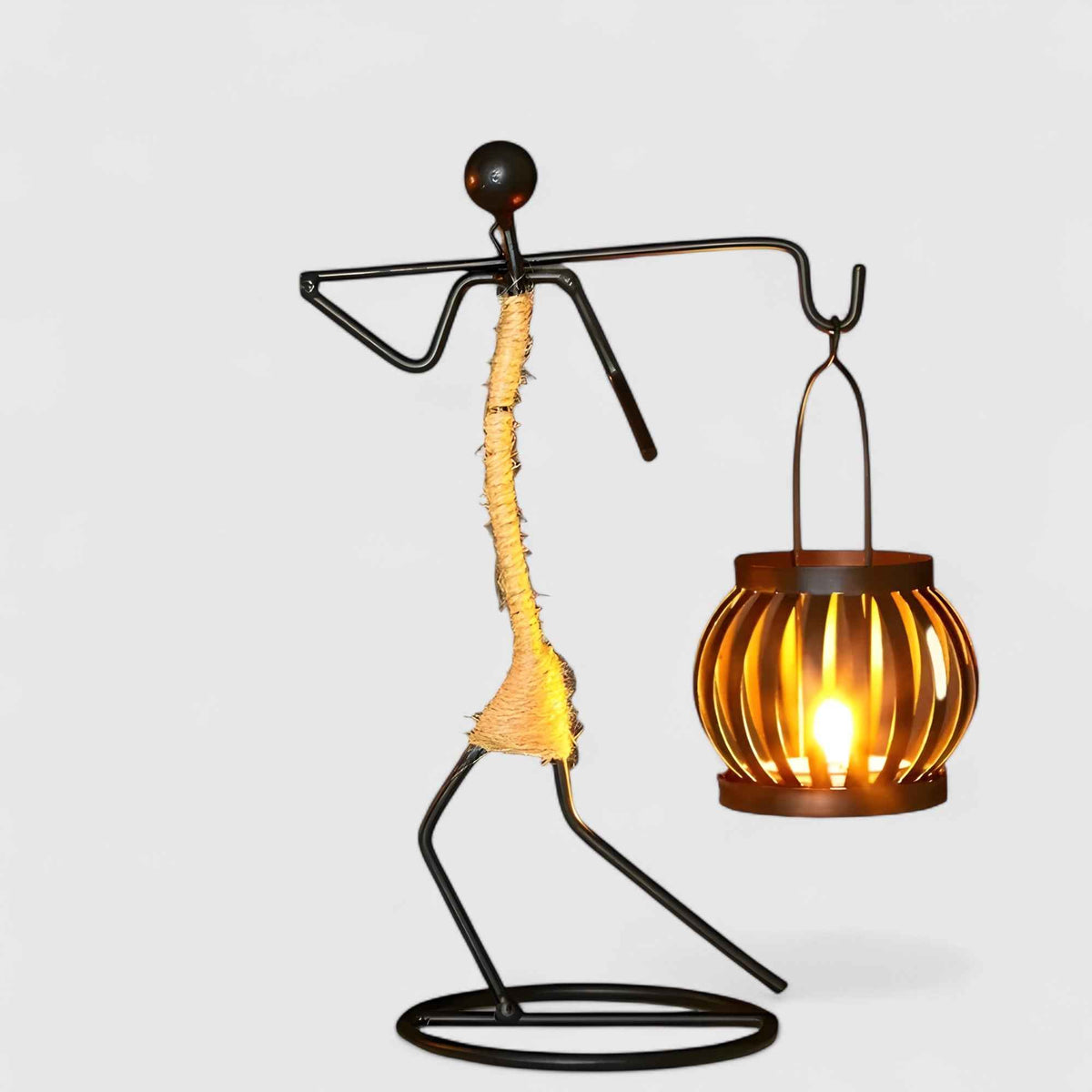 Supports de bougies : Bougeoir en Fer Métal pour une Décoration dans C de Marche Lino