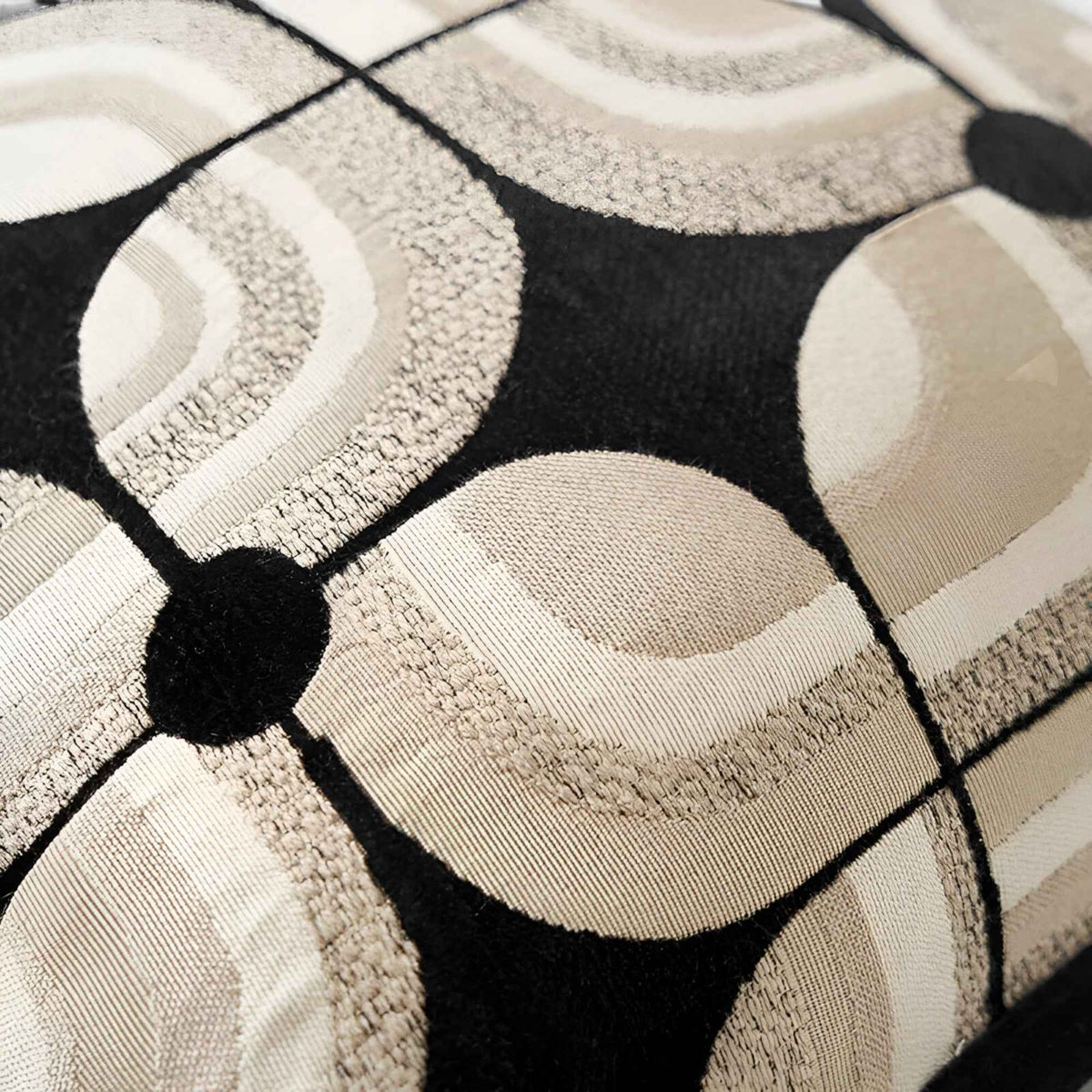 Housses de coussin : Housse de Coussin Géométrique Noir et Kaki Coton dans de Marche Lino