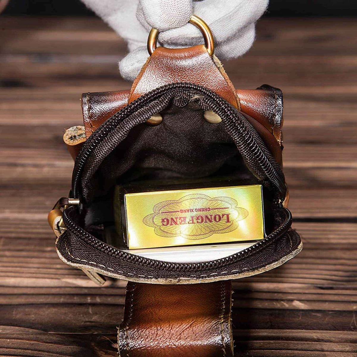 Belt Bag : Pochette de ceinture homme en cuir noir - Élégante et pratique pour tous les jours dans de Marche Lino