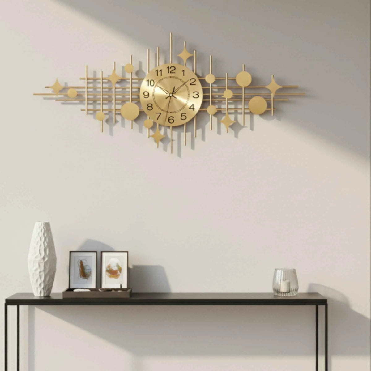 Horloges murales : Horloge Murale Design en Métal Doré Accessoire Déco dans de Marche Lino