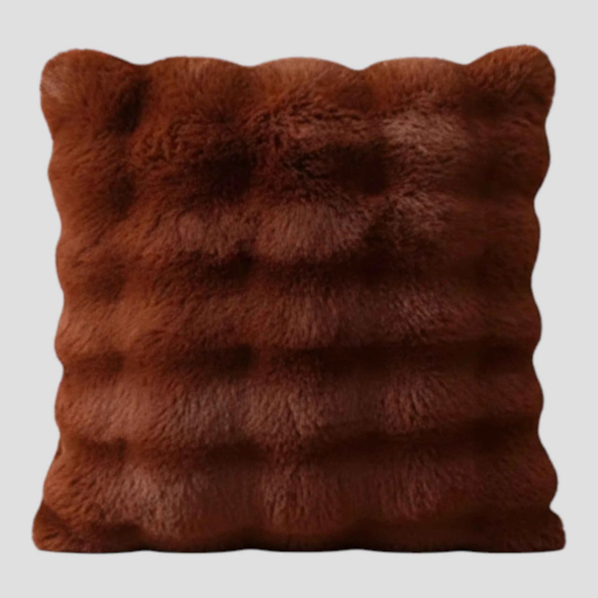 Housses de coussin décoratives : Housse de Coussin en Velours à Motif Bulle Uni dans marron foncé 43x43cm de Marche Lino