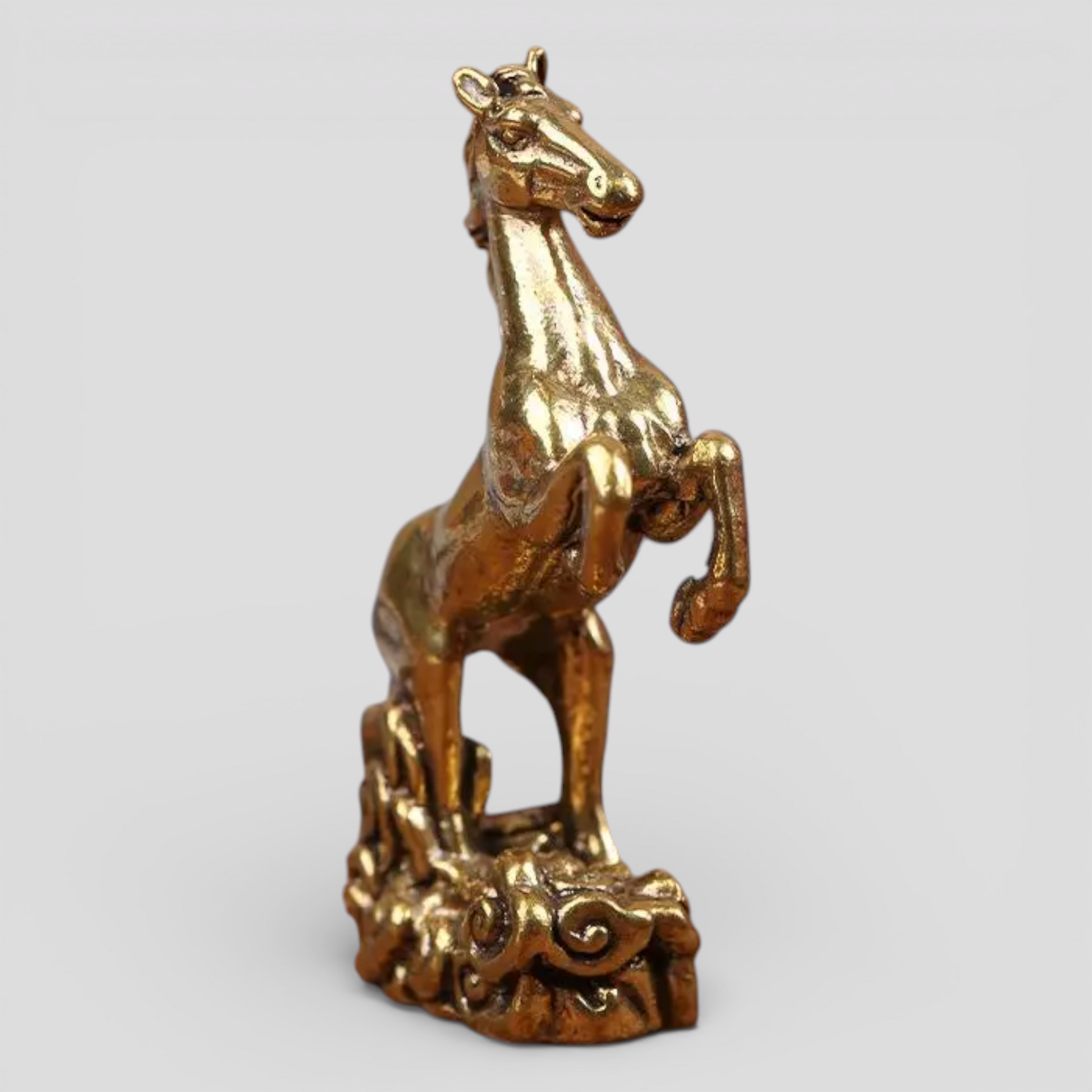 sculpture-de-cheval-en-laiton-decoratif
