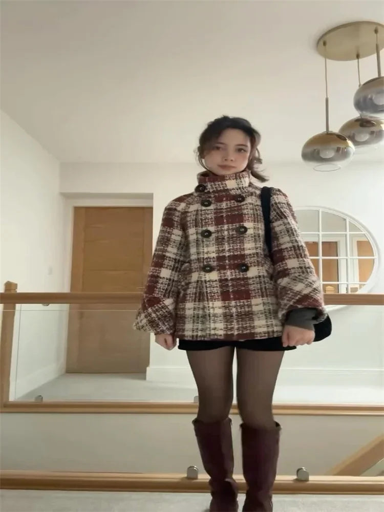 manteau-femme-chic-a-carreaux-court