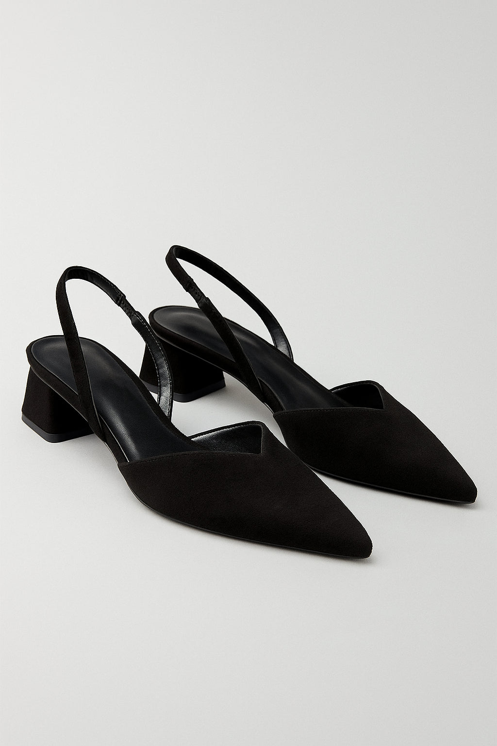 sophisticated-slingback-sandals-for-effortless-style-1