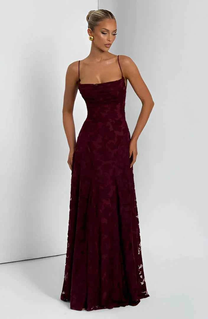 robe-longue-femme-avec-bretelles-fines-et-motifs-floraux