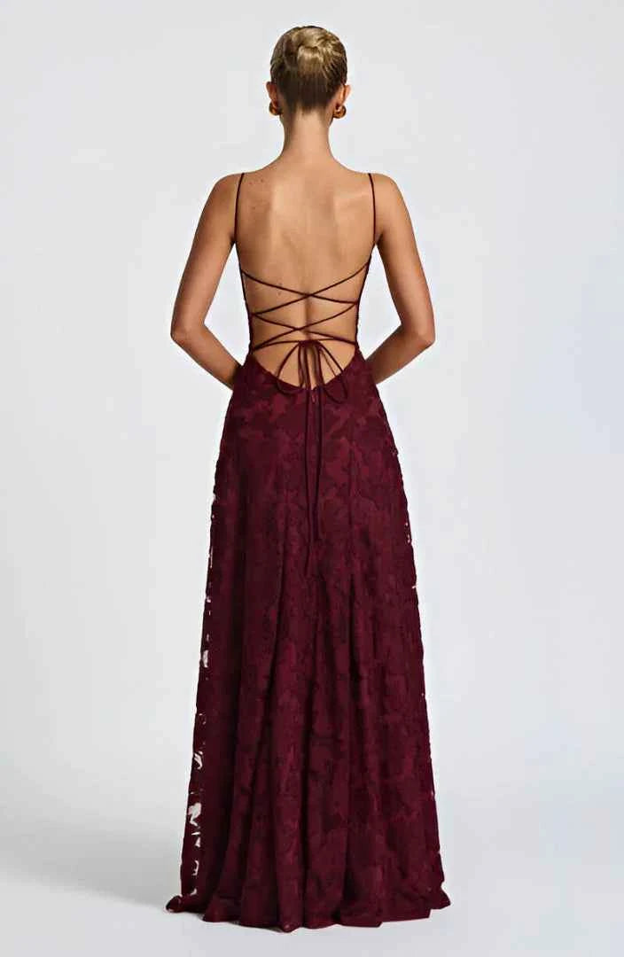 robe-longue-femme-avec-bretelles-fines-et-motifs-floraux