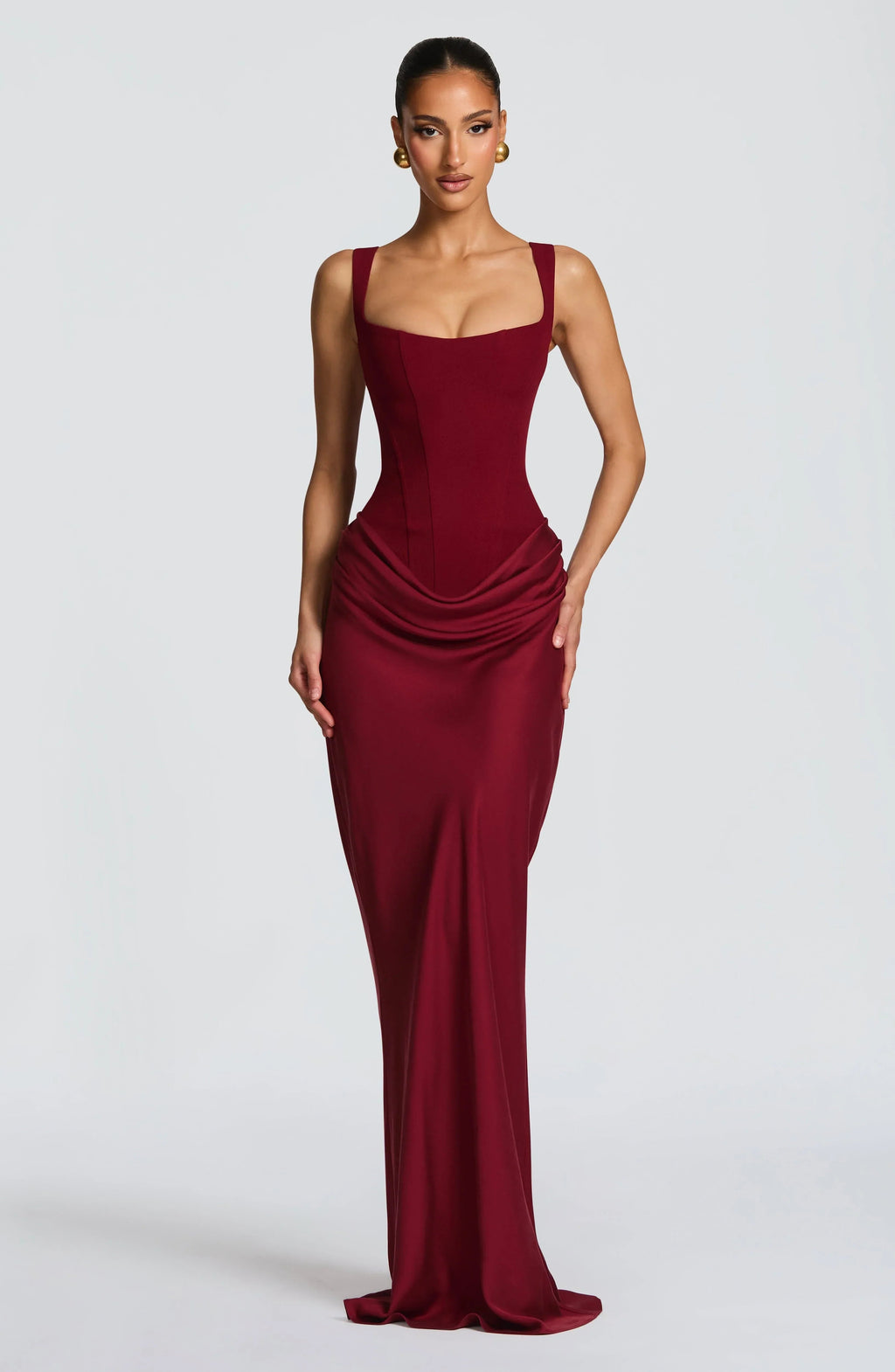 robe-longue-moulante-femme-dos-nu