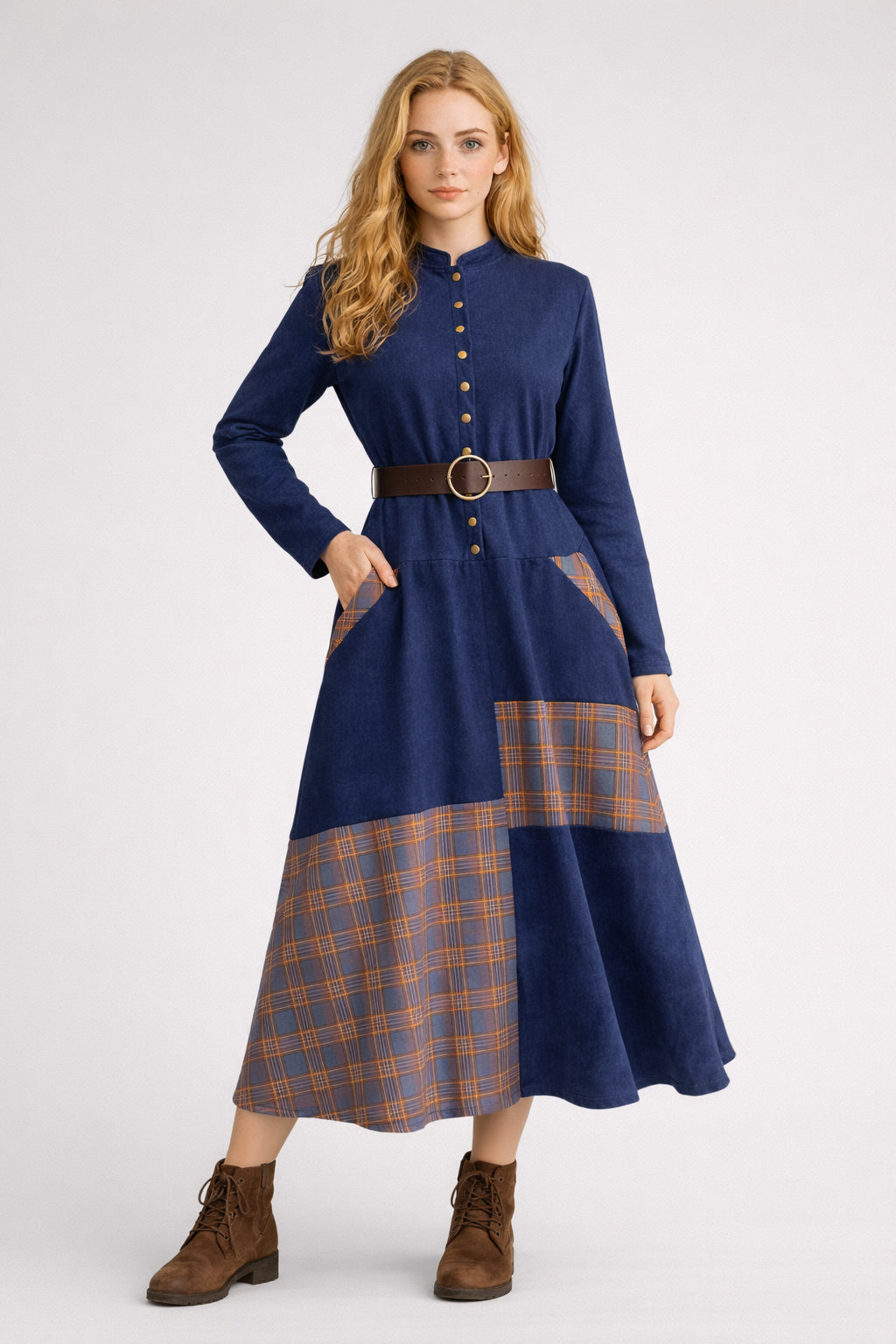 robe-maxi-en-suede-vintage-avec-motif-a-carreaux-bleu-marine-et-ceinture-style-intemporel-et-elegant