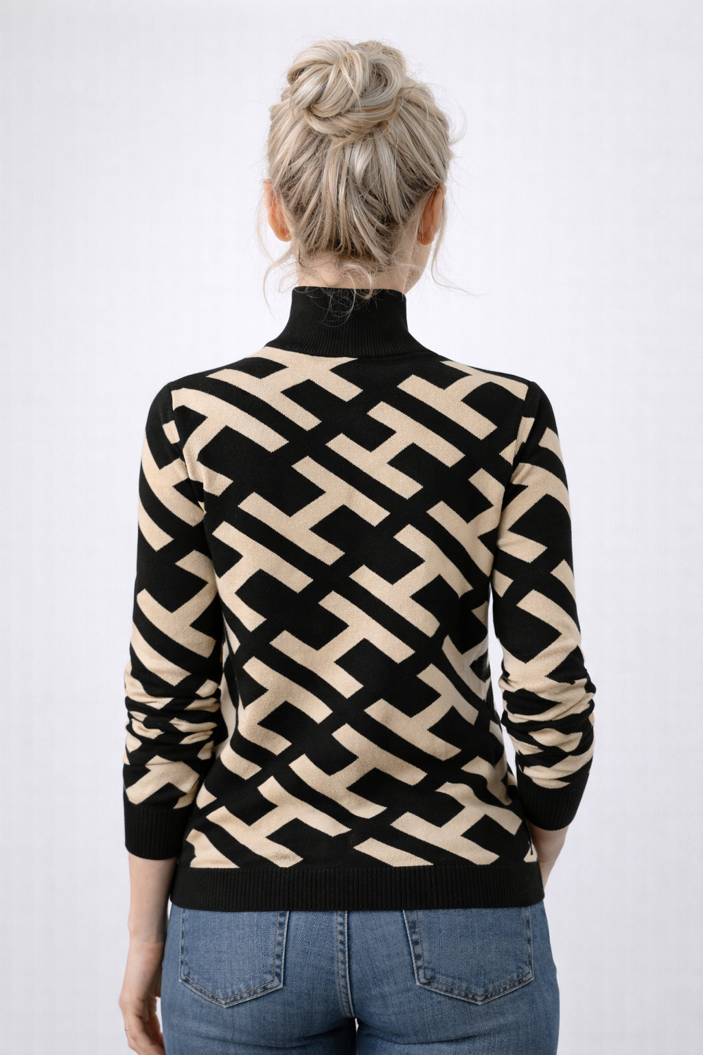 pull-femme-elegant-en-tricot-doux