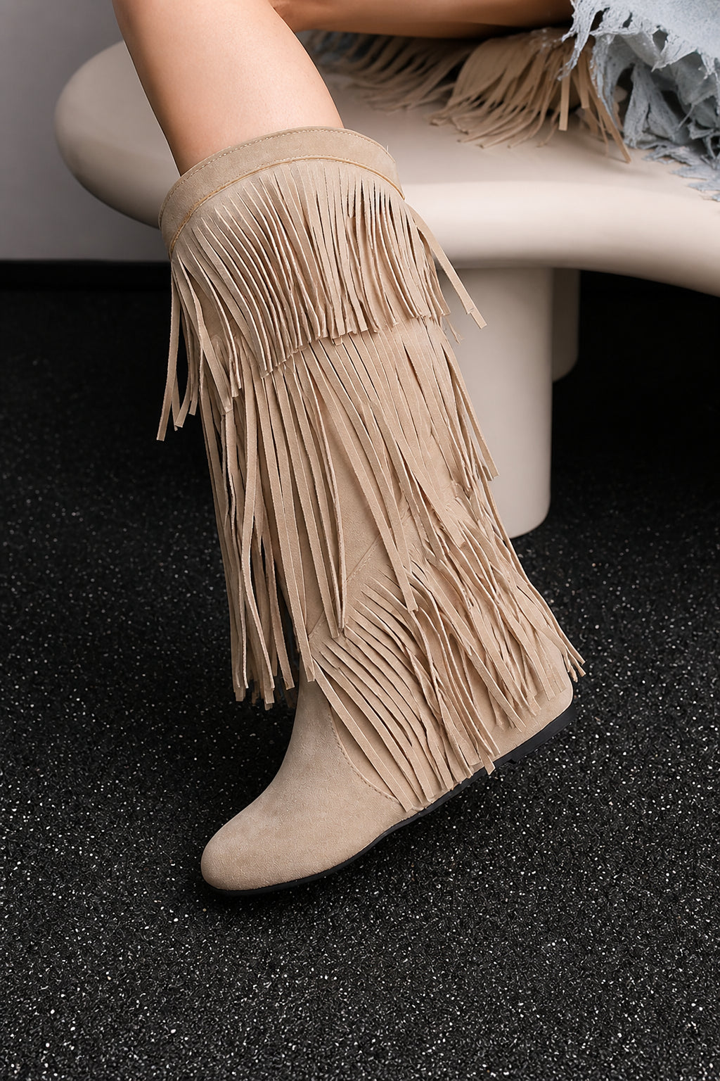 bottes-cowboy-femme-elegantes-a-pampilles