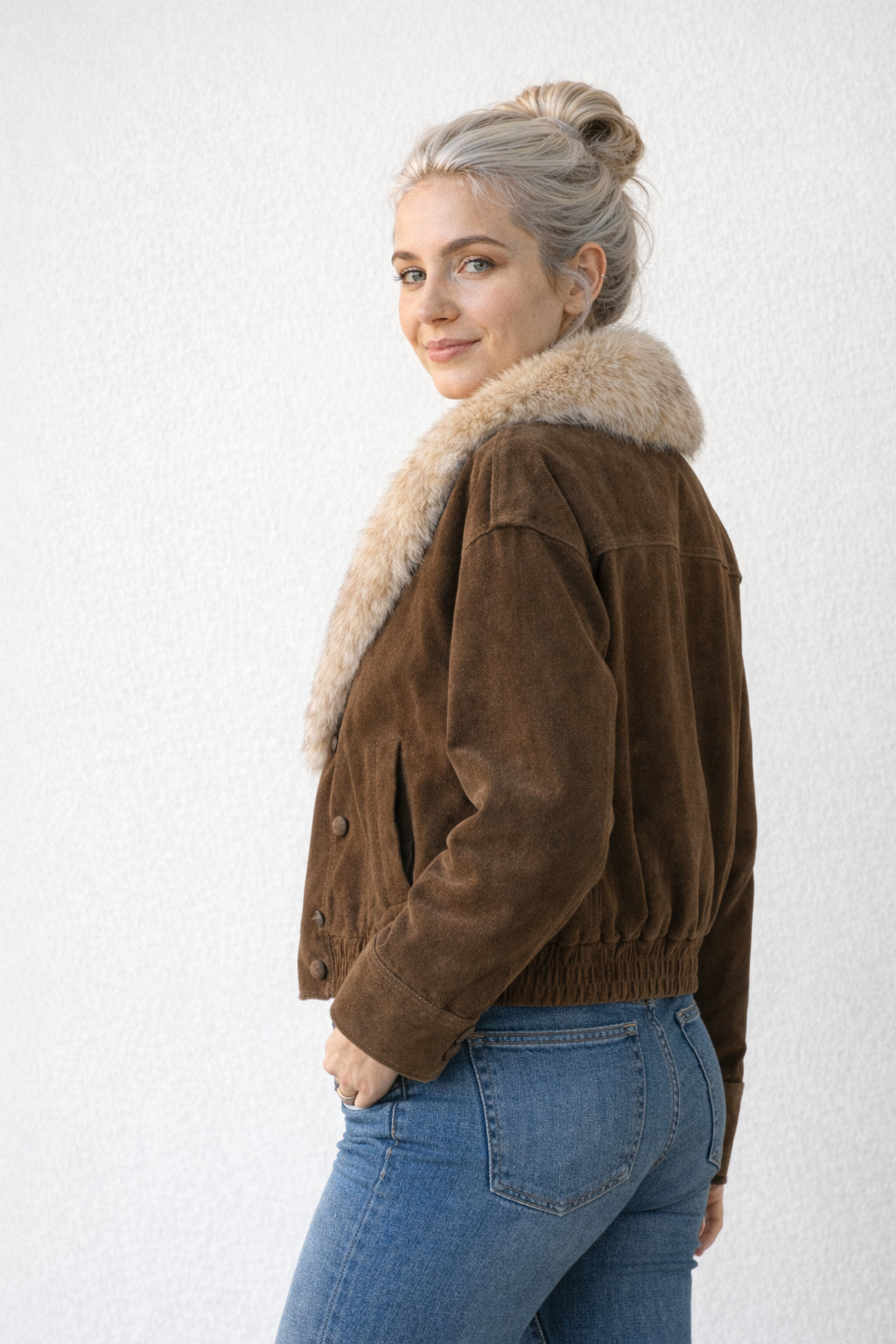 veste-femme-hiver-elegante-en-fausse-fourrure