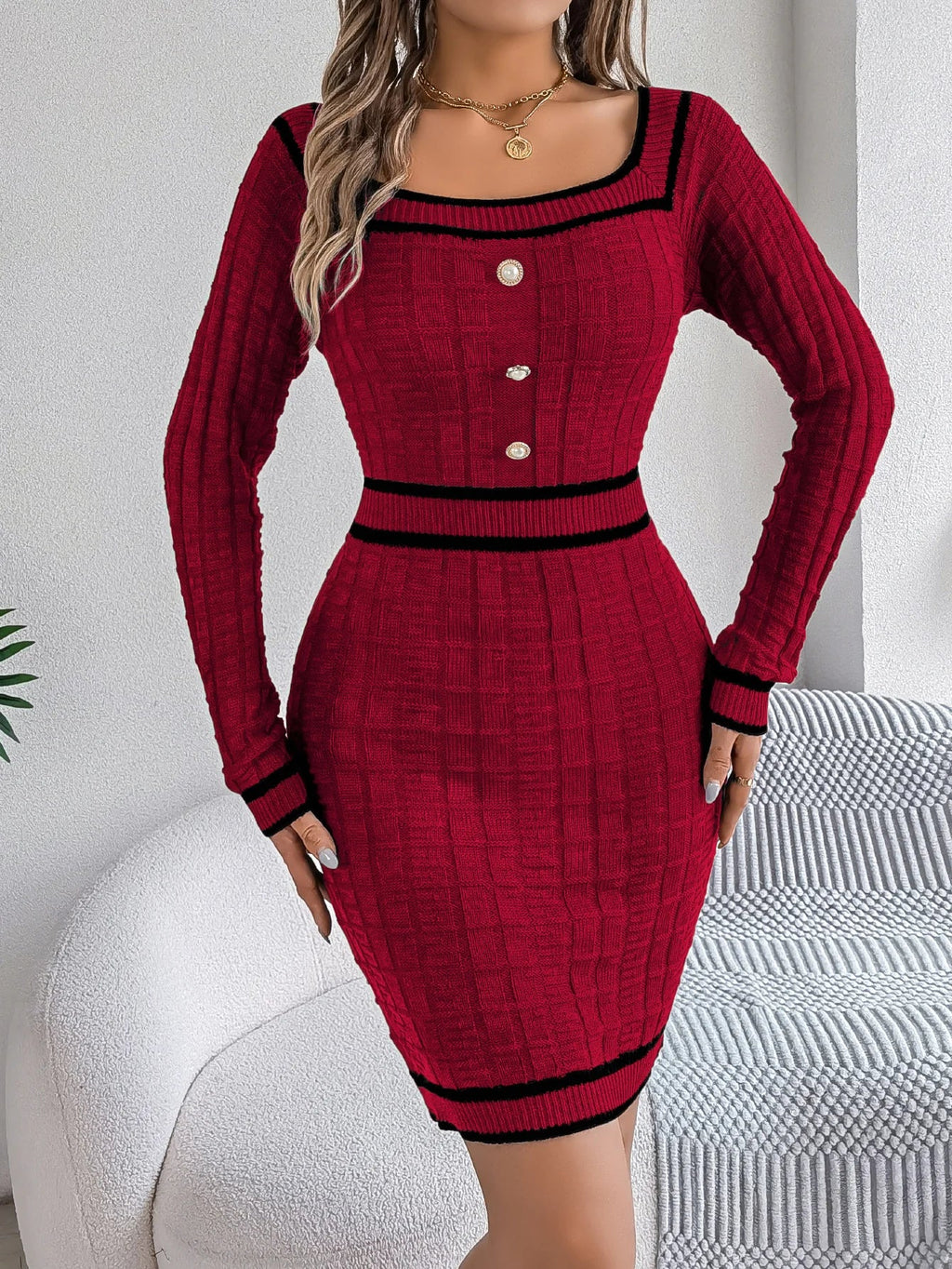 robe-pull-femme-elegante-a-col-carre