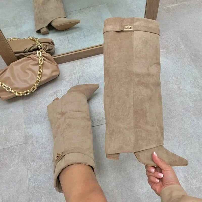 hohe-stiefeletten-mit-weitem-bein-fur-einen-eleganten-und-bequemen-stil