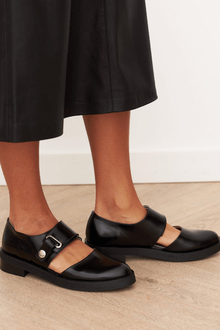 angela-black-buckle-loafers-leather-1