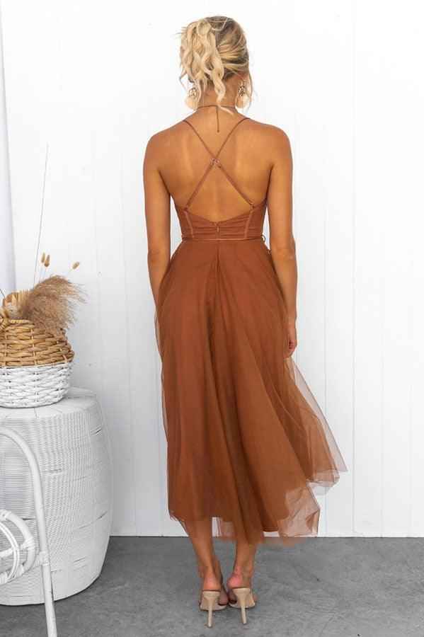 elegant-maxi-dress-with-straps-in-chiffon-for-a-modern-princess-party