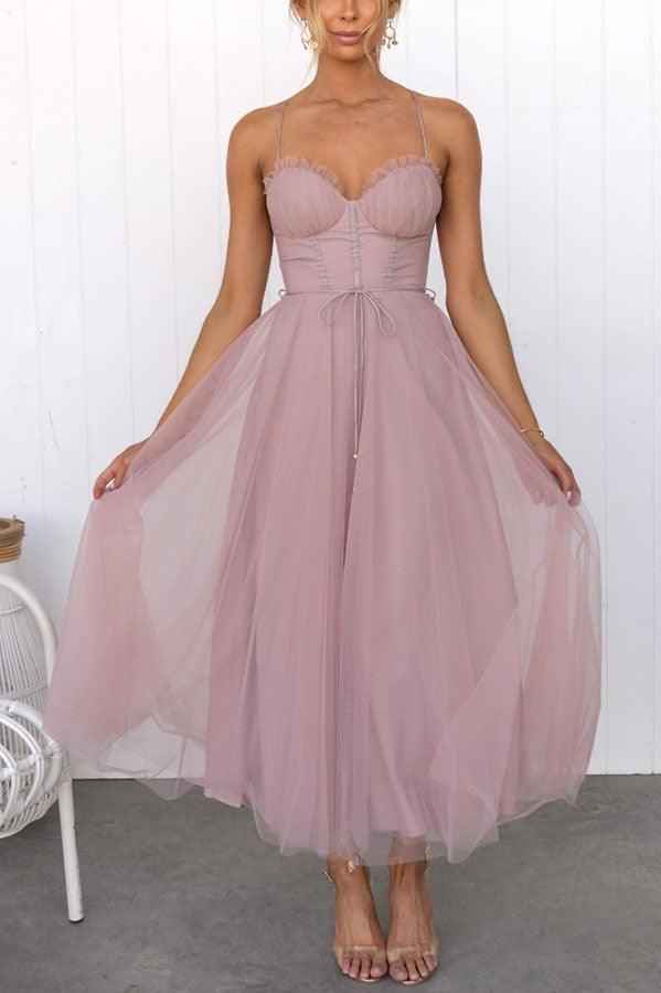 elegant-maxi-dress-with-straps-in-chiffon-for-a-modern-princess-party