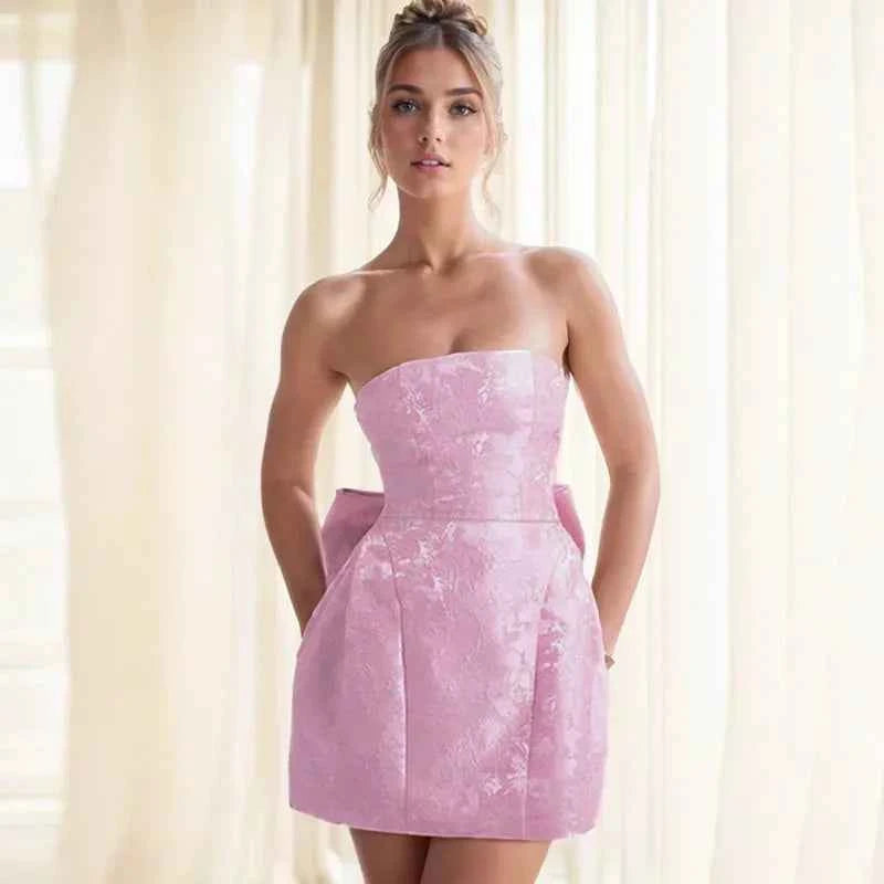 robe-courte-femme-jacquard-sans-bretelles-avec-dos-nu