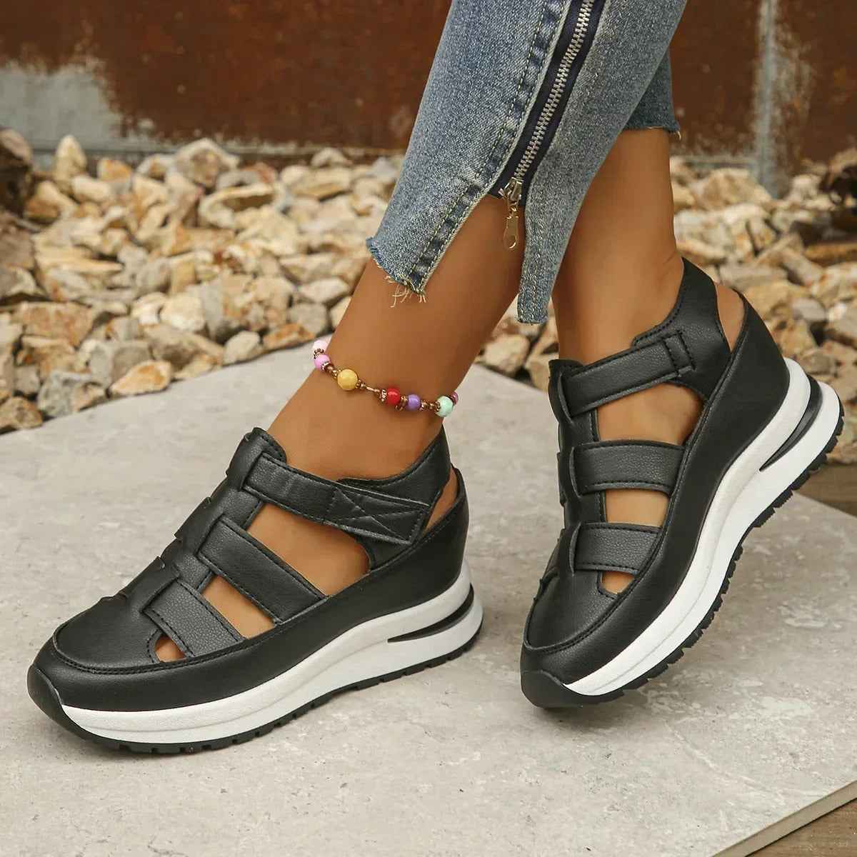 sandales-femme-confort-cuir-noir-elegantes-ergonomiques