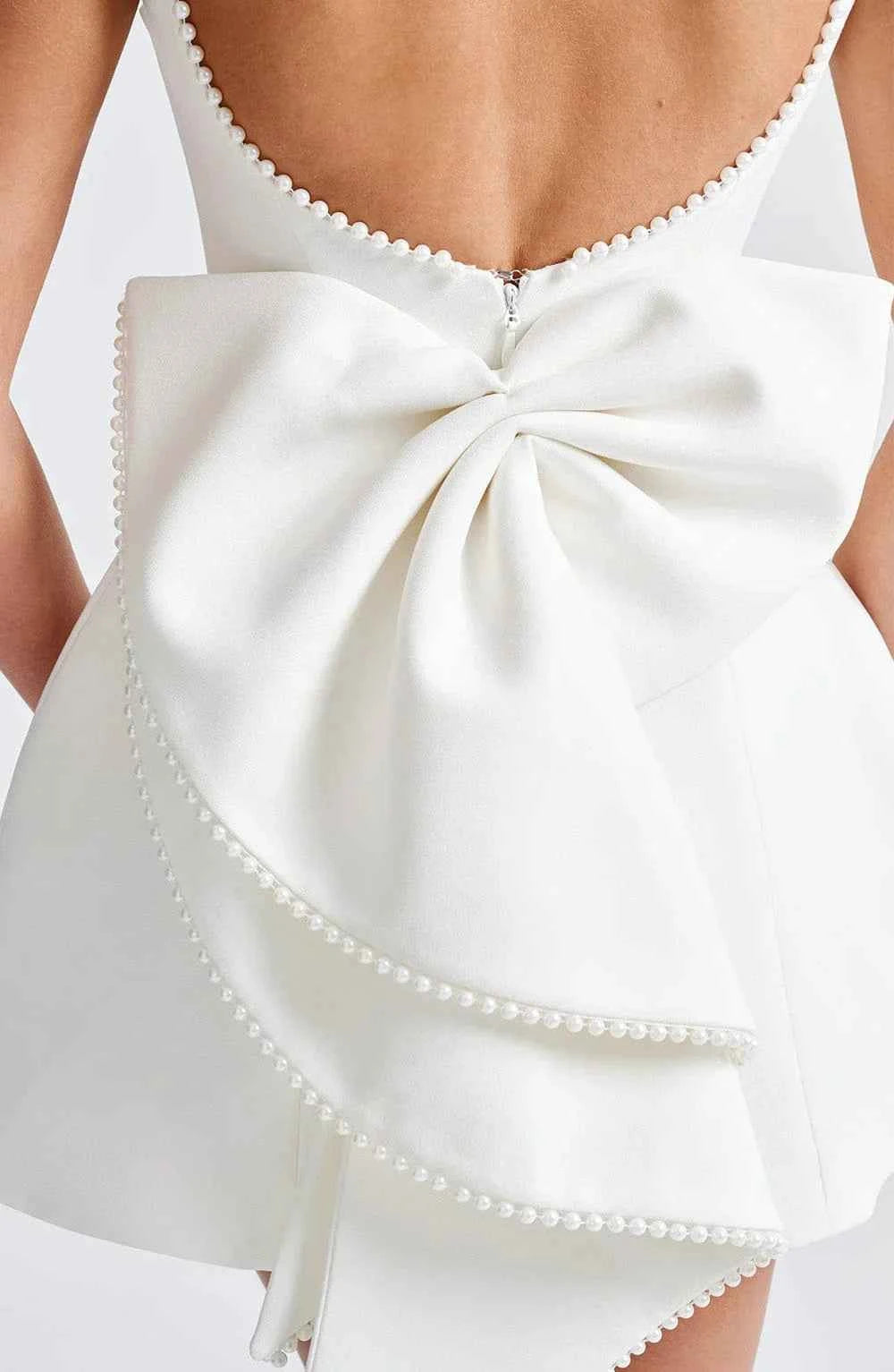 Mini dresses : Robe courte femme dos nu avec nœud, élégante et fluide dans de Marche Lino