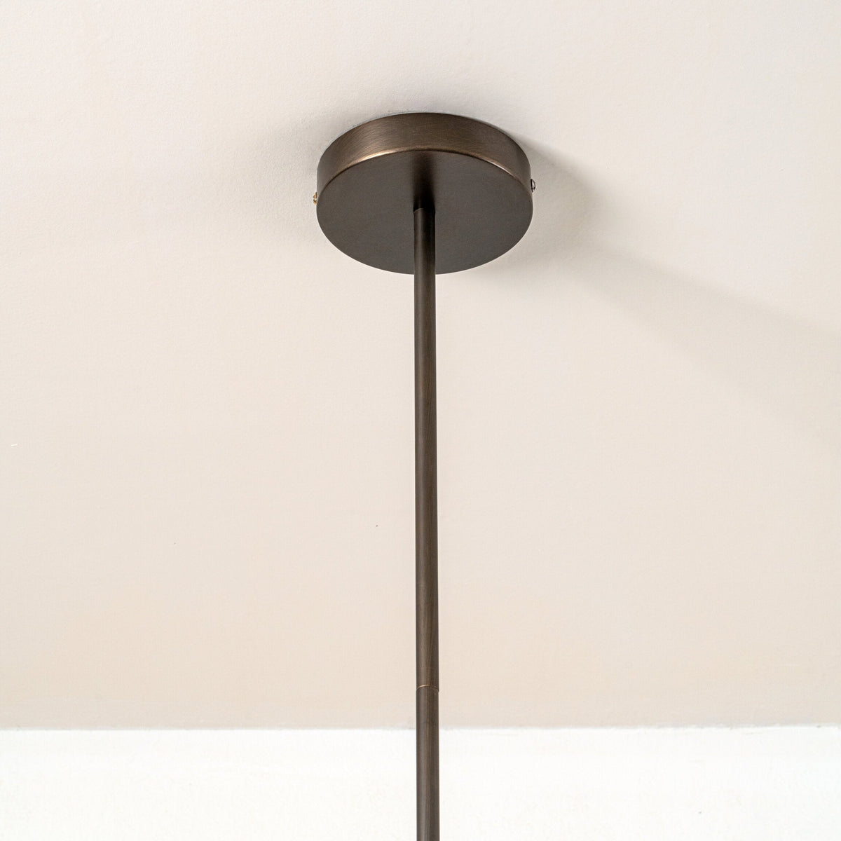 Pendelleuchte : Lampe Suspension Alba en Albâtre et Bronze dans de Roselva