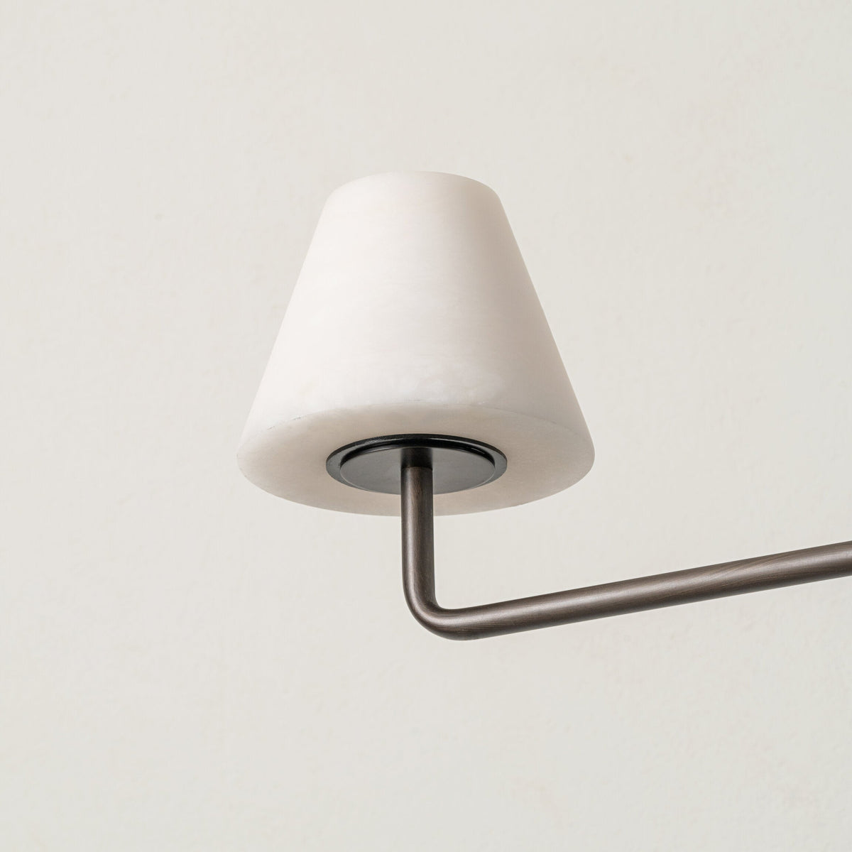 Pendelleuchte : Lampe Suspension Alba en Albâtre et Bronze dans de Roselva