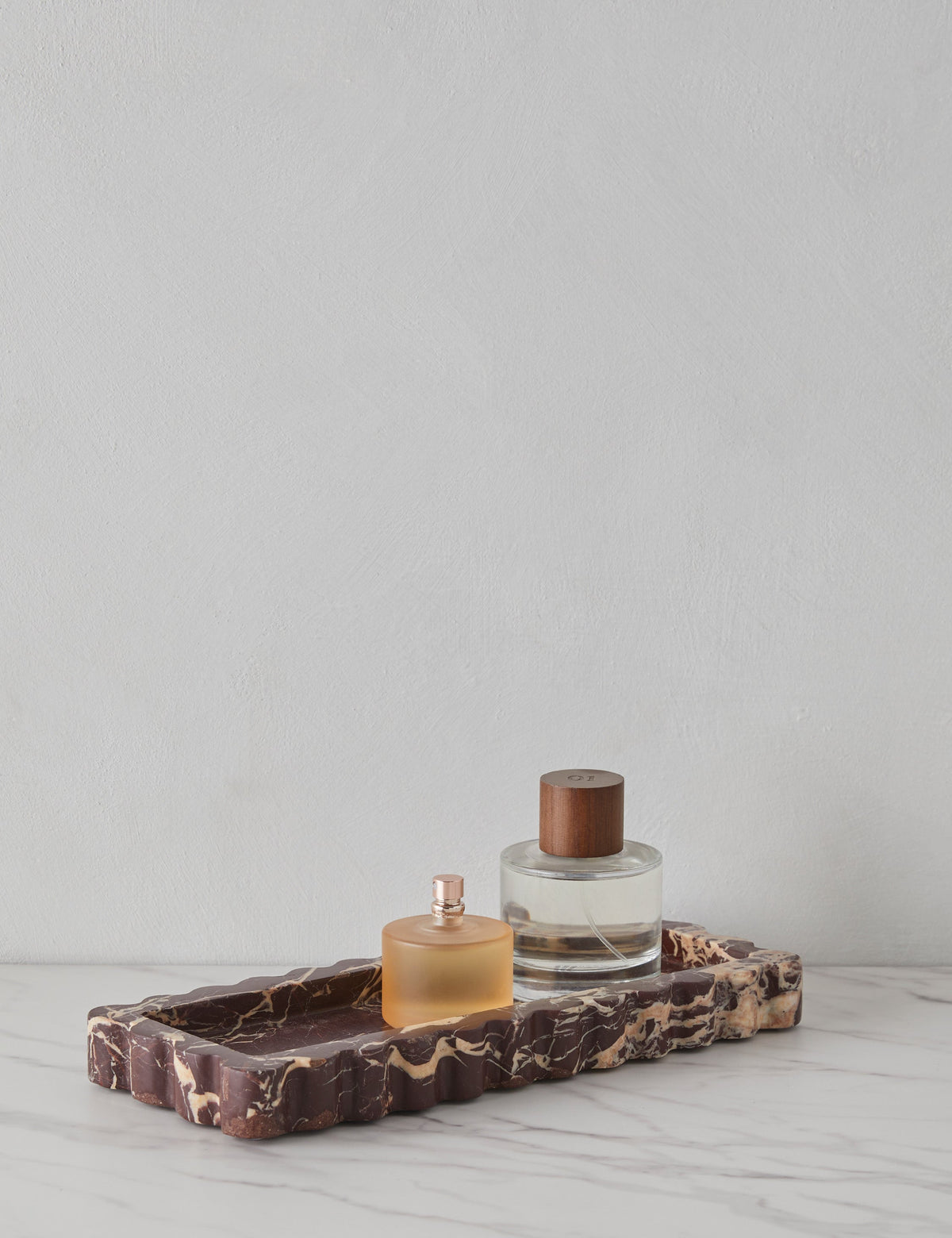 Decorative Trays : Plateau Décoratif en Marbre ScallopTray dans de Roselva