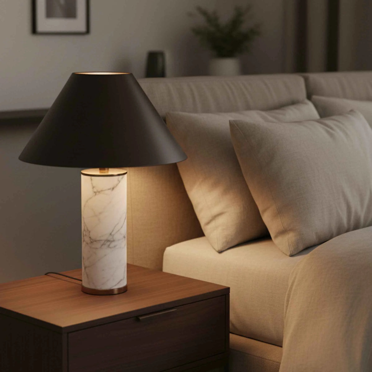 Lampes de table : Lampe de Table Moderne avec Socle en Marbre et Bronze, Style Abattoir dans de Marche Lino